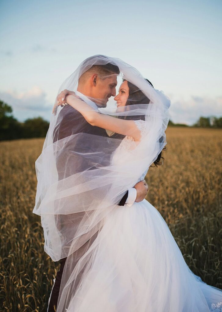 A Vineyard Wedding in Tuscany: Elise & Marco Elvis Bekmanis WJc87MVcDaA Unsplash 727x1024